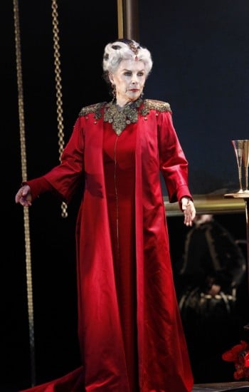 MTC Queen Lear. Photo by Jeff Busby MTC Queen Lear. Photo by Jeff Busby