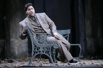 Rosario La Spina as Alfredo 'La Traviata'
