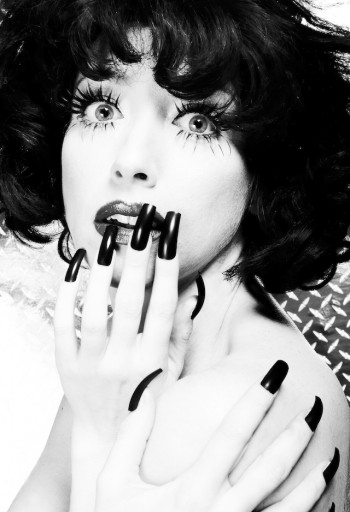 Meow Meow. Image by Karl Giant