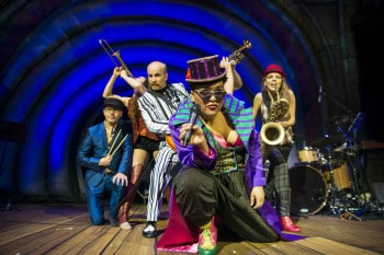 Circus Oz 2014