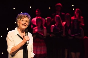 Nancye Hayes in Carols by Cabaret. Image by Kurt Sneddon