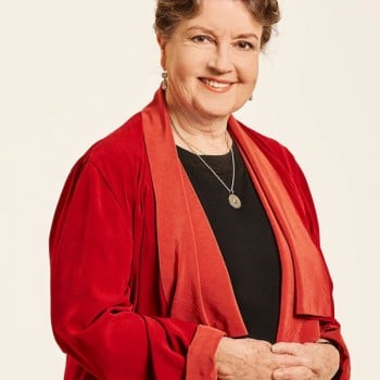 Lorraine Bayly