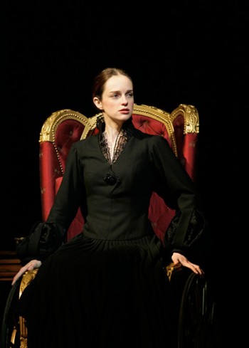 penny mcnamee Penny McNamee as Nessarose in Wicked
