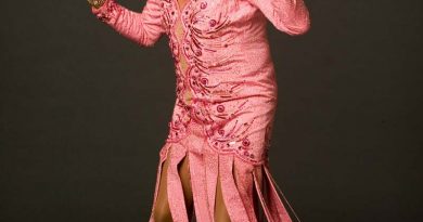 Dame Edna