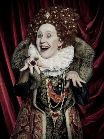 Elizabeth, Almost by chance a woman - QTC