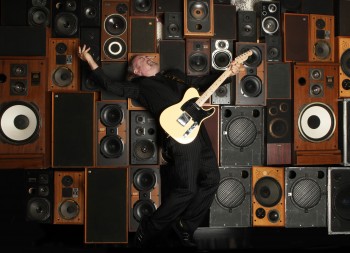 Bill_Bailey_amp_stack_by_Andy_Hollingworth