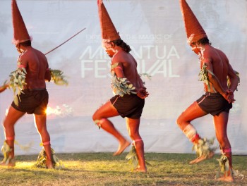 Lyentye Apurte Men's Dance Group
