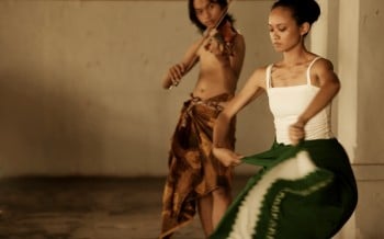 Ontosoroh. Ade and Prisha Bercinta. Photo by Arief Budianto