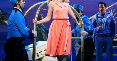 Amy Lehpamer in Dirty Rotten Scoundrels. Image by Kurt Sneddon
