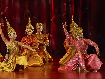 Emma Jarman (front right) as Little Eva in The King and I