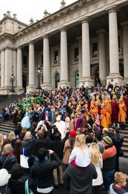 Melb_79080_FourShowPileUp_OliverToth