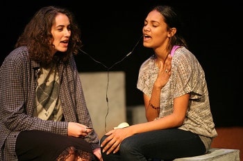 Elena Foreman and Dubs Yunupingu. By Tracey Schramm.