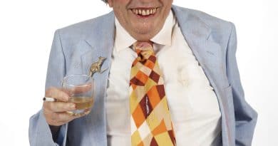 Sir Les Patterson. Image supplied.