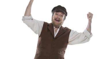 Anthony Warlow will star in Fiddler on the Roof