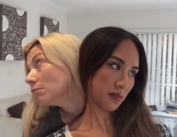 Debora Krizak and Rowena Vilar are Daisy and Violet Hilton?!