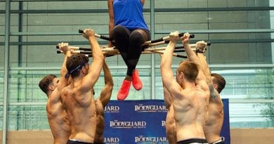 Paulini and ensemble of The Bodyguard