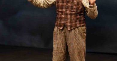 Paul Blackwell. Faith Healer. MTC. Photo by Jeff Busby