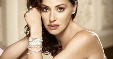 Tina Arena will play Eva Peron in Evita.